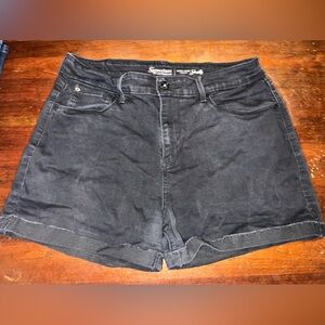 Signature Levi Strauss Shorts